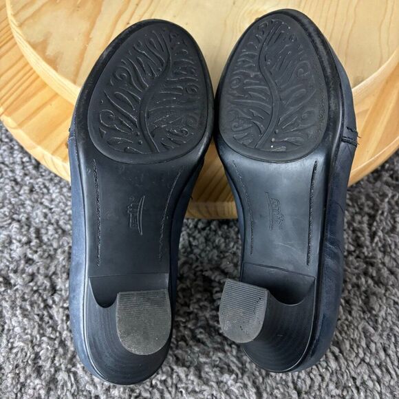 Earth Day Tripper Kitten Heel Shoe Womens 6 Leather Admiral Blue Slip On Pump - Picture 11 of 11